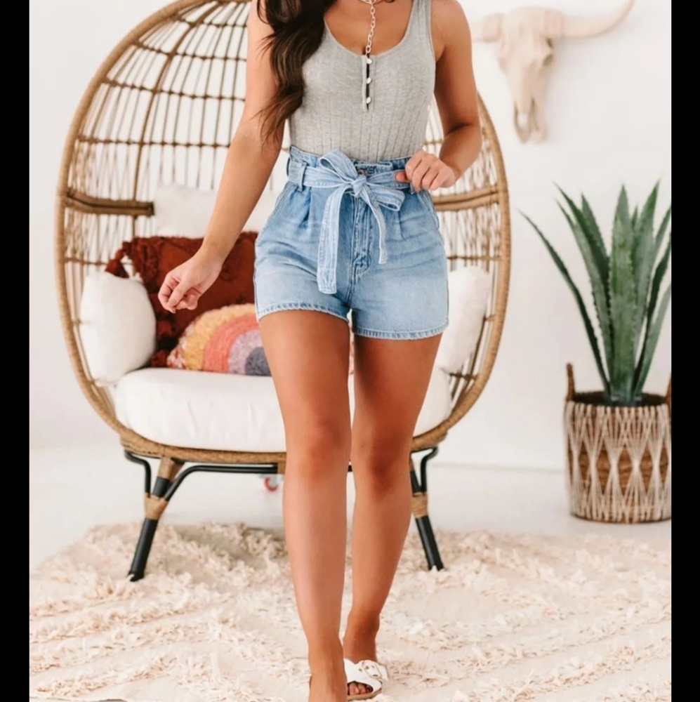 Paperbag jean shorts